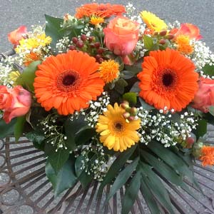 Das Blümchen - Blumen und Mehr: Blumen, Topfpflanzen, Geschenkartikel, Duftkerzen, Raumdüfte, dekorierte Blumenstöcke: Hochzeits-Floristik Bouquet orange
