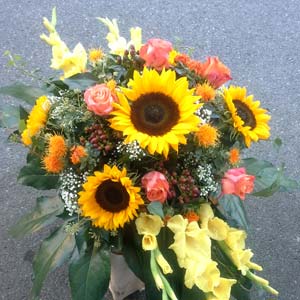 Das Blümchen - Blumen und Mehr: Blumen, Topfpflanzen, Geschenkartikel, Duftkerzen, Raumdüfte, dekorierte Blumenstöcke: Hochzeits-Floristik großes buntes Bouquet