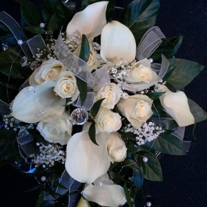 Das Blümchen - Blumen und Mehr: Blumen, Topfpflanzen, Geschenkartikel, Duftkerzen, Raumdüfte, dekorierte Blumenstöcke: Strauß aus zarten Rosen