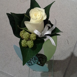 Das Blümchen - Blumen und Mehr: Blumen, Topfpflanzen, Geschenkartikel, Duftkerzen, Raumdüfte, dekorierte Blumenstöcke: Hochzeits-Dekoration Tisch- und Tafel-Schmuck mit weißer Rose