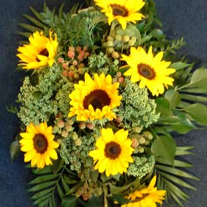 Das Blümchen - Blumen und Mehr: Blumen, Topfpflanzen, Geschenkartikel, Duftkerzen, Raumdüfte, dekorierte Blumenstöcke: Hochzeits-Dekoration Tisch- und Tafel-Schmuck Gesteck mit Sonnenblumen