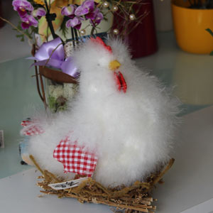 Das Blümchen - Blumen und Mehr: Blumen, Topfpflanzen, Geschenkartikel, Duftkerzen, Raumdüfte, dekorierte Blumenstöcke: Geschenk-Ideen Deko-Huhn