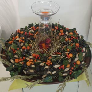 Das Blümchen - Blumen und Mehr: Blumen, Topfpflanzen, Geschenkartikel, Duftkerzen, Raumdüfte, dekorierte Blumenstöcke: herbstliche Dekoration mit Kerze