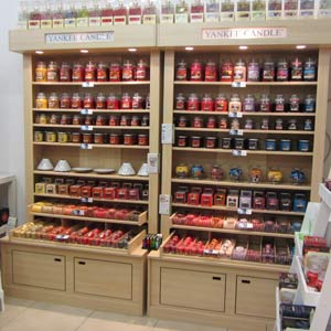 Das Blümchen - Blumen und Mehr: Blumen, Topfpflanzen, Geschenkartikel, Duftkerzen, Raumdüfte, dekorierte Blumenstöcke: Yankee Candle Duftkerzen